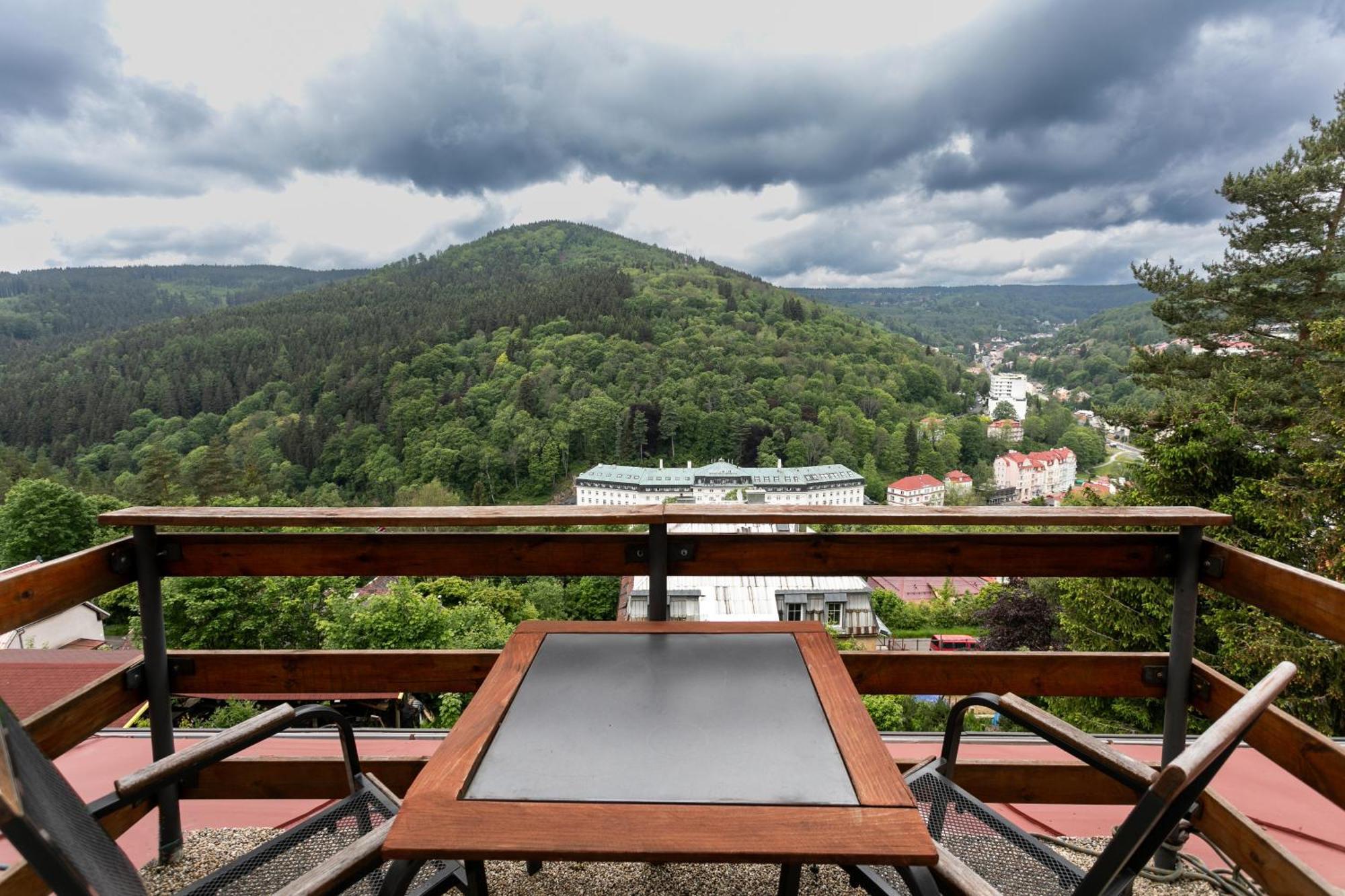 Hotel Panorama Jachymov Luaran gambar